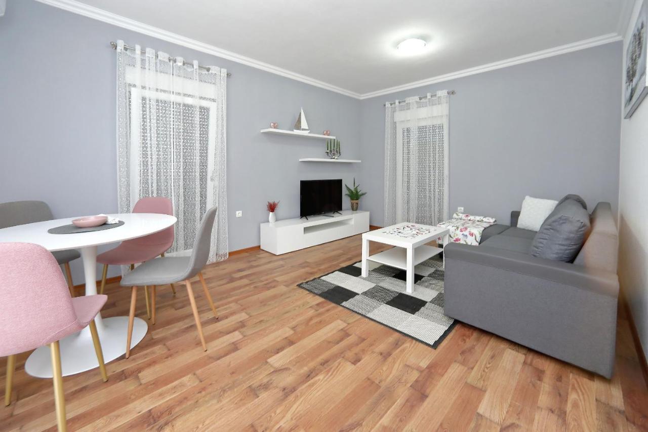 Apartments Nikic Bibinje Exterior foto